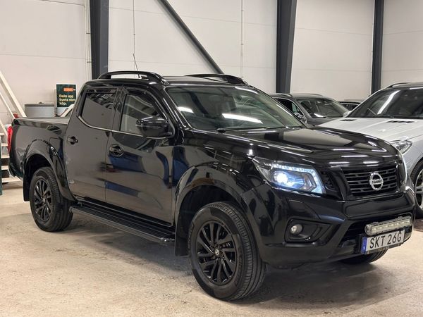 Nissan Navara DUBBELHYTT 2.3 4WD TEKNA-BLACK DIFF NAVI DVÄRM 360 TAKL - 2019