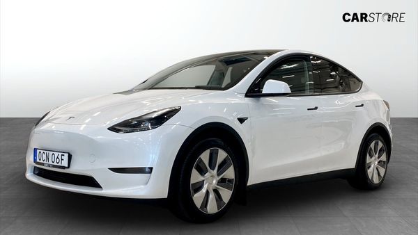 Tesla Model Y Long Range AWD 514hk Drag - Pano - Navi - SoH 92,6% - 2023