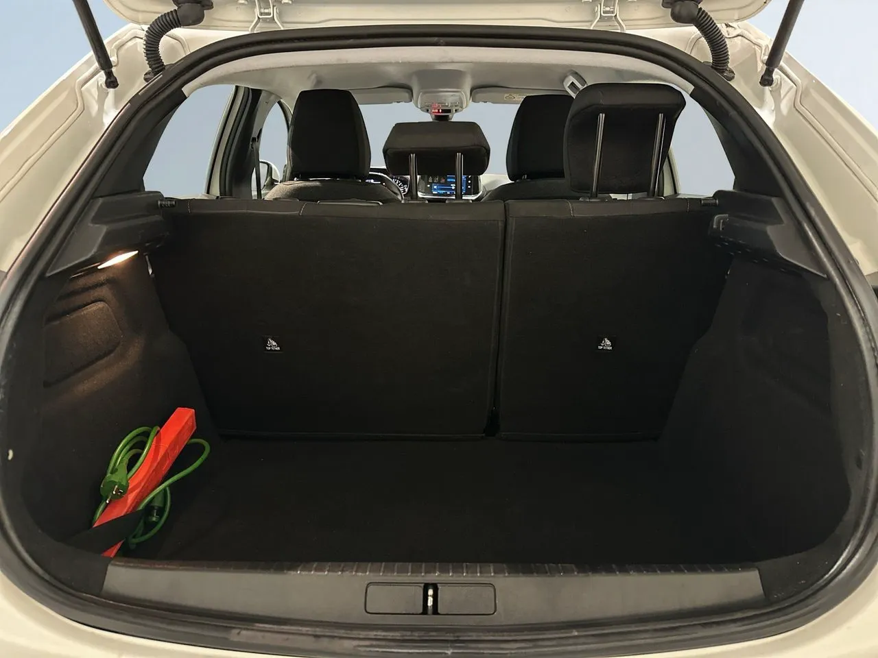 Vehicle image 11