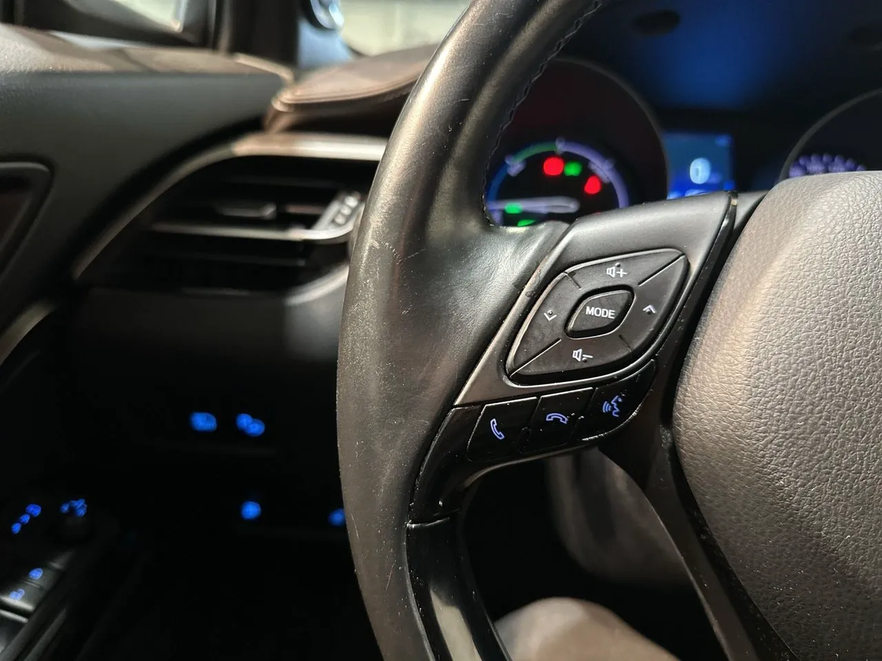 Vehicle image 20