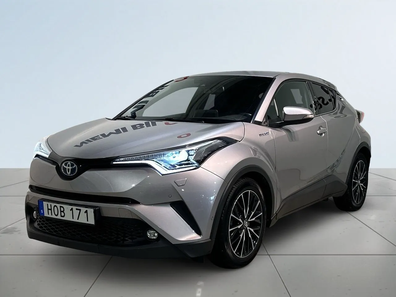 Vehicle image 15