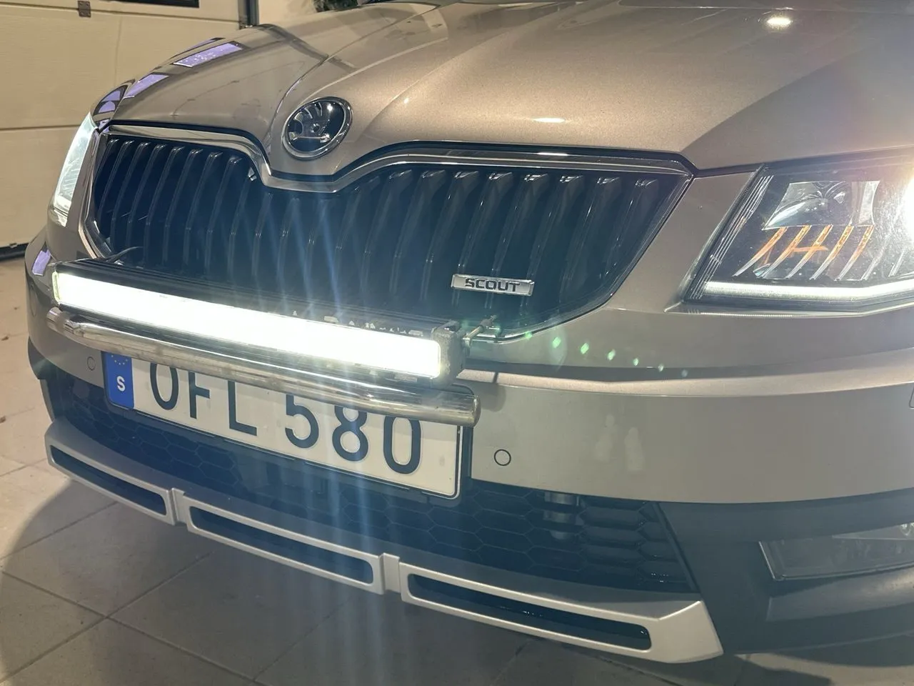 Vehicle image 22