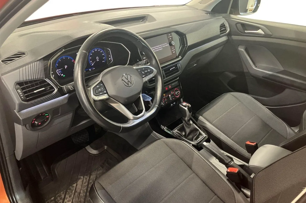 Vehicle image 21