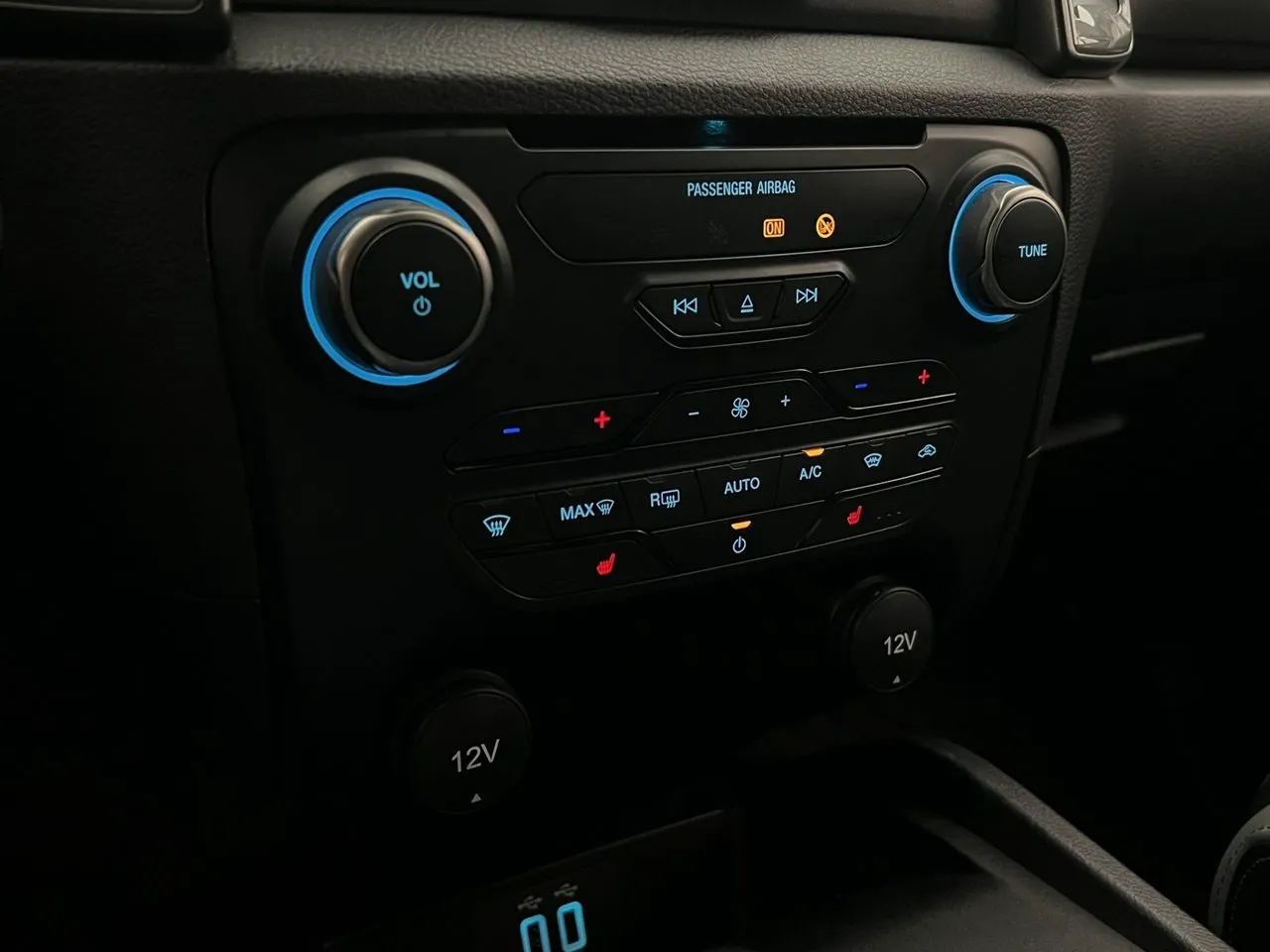 Vehicle image 29