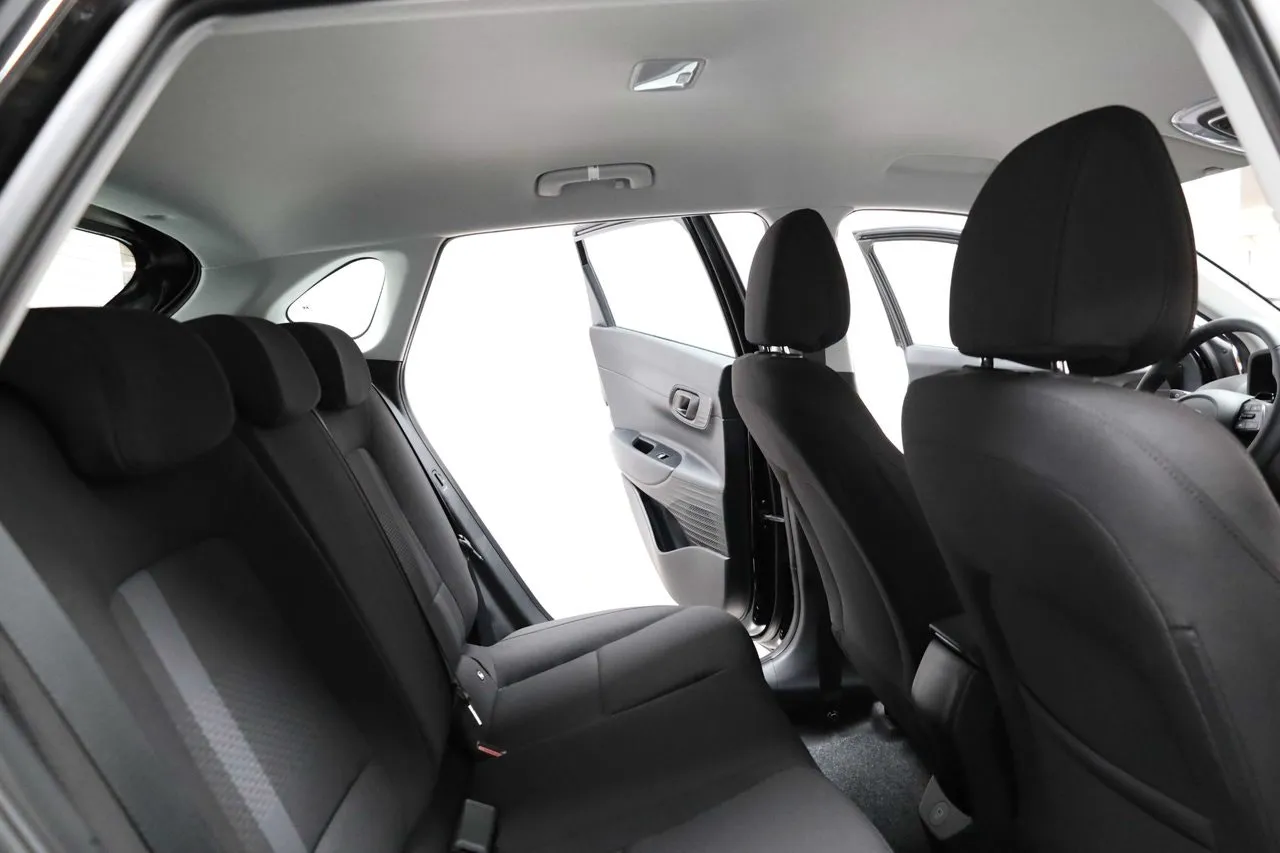 Vehicle image 20