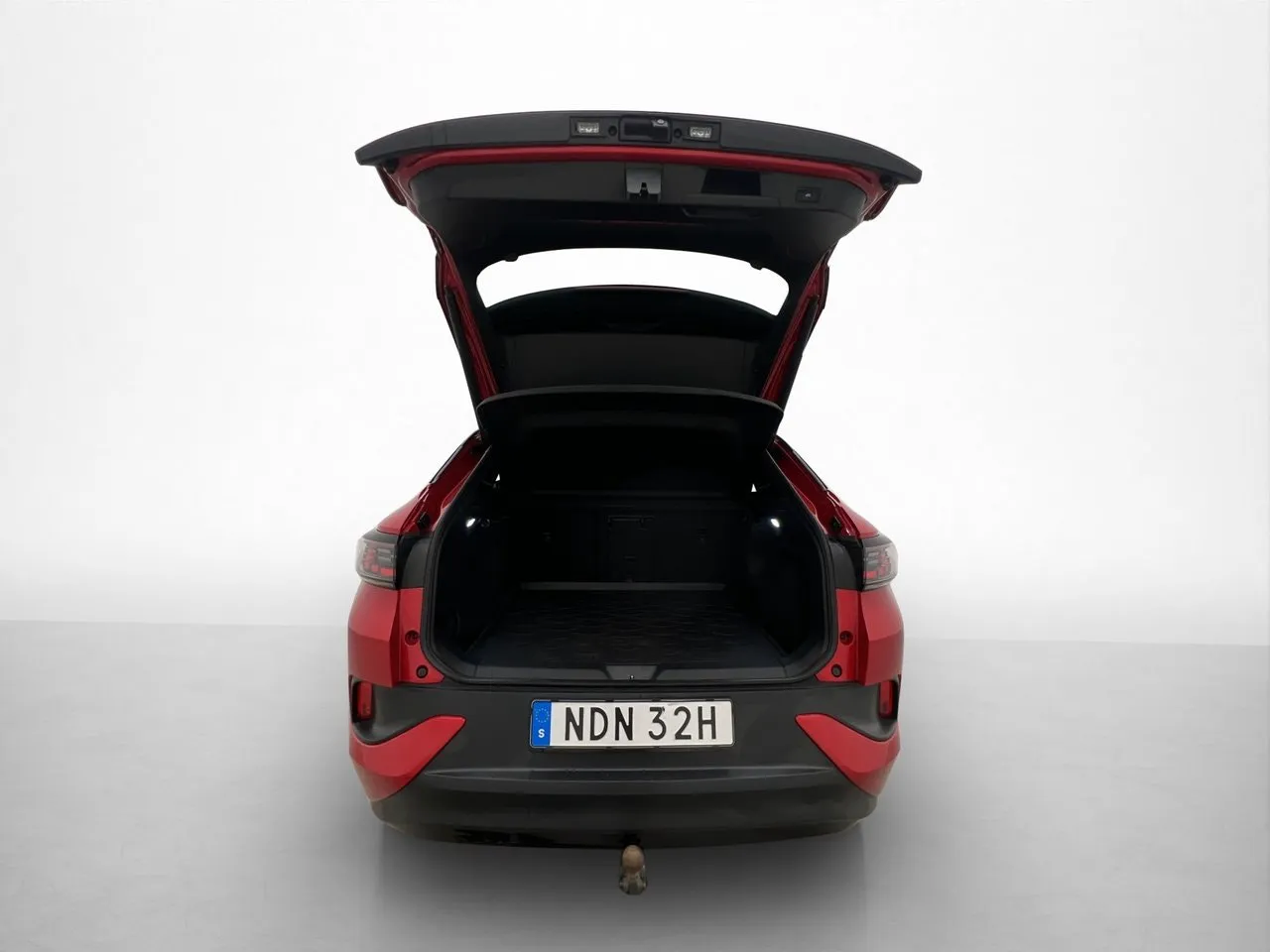 Vehicle image 32