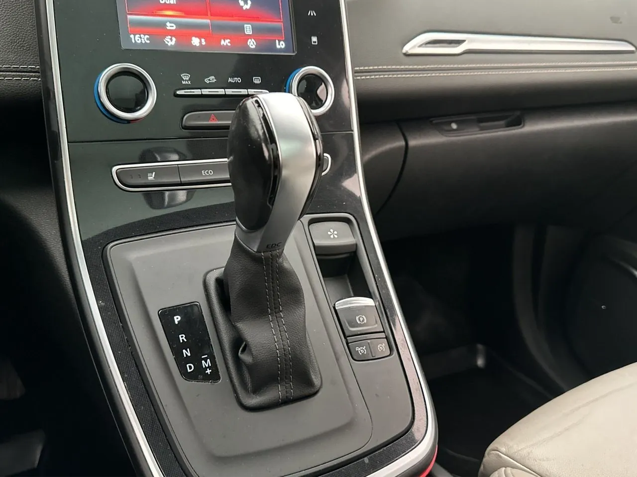 Vehicle image 29