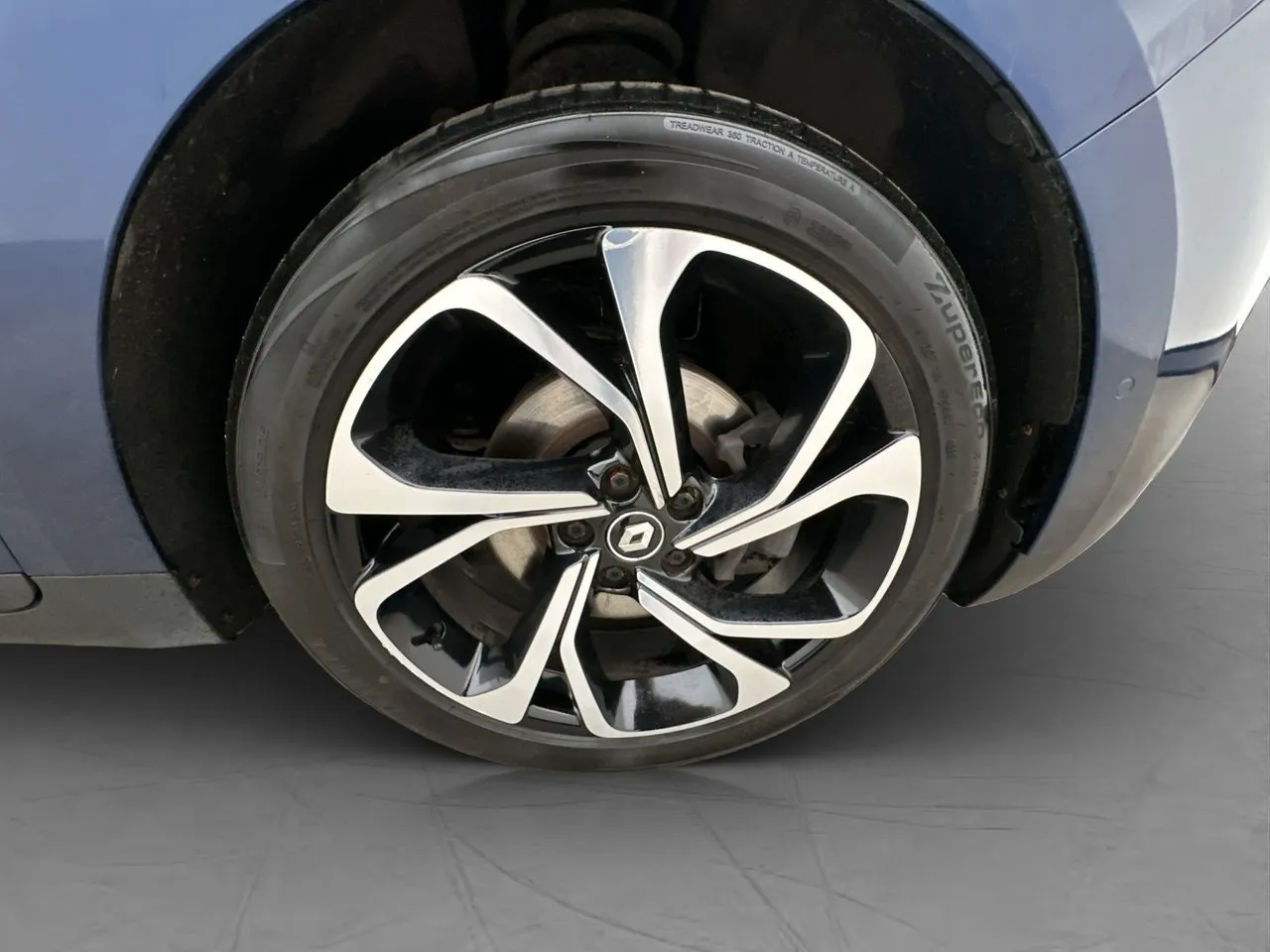 Vehicle image 36