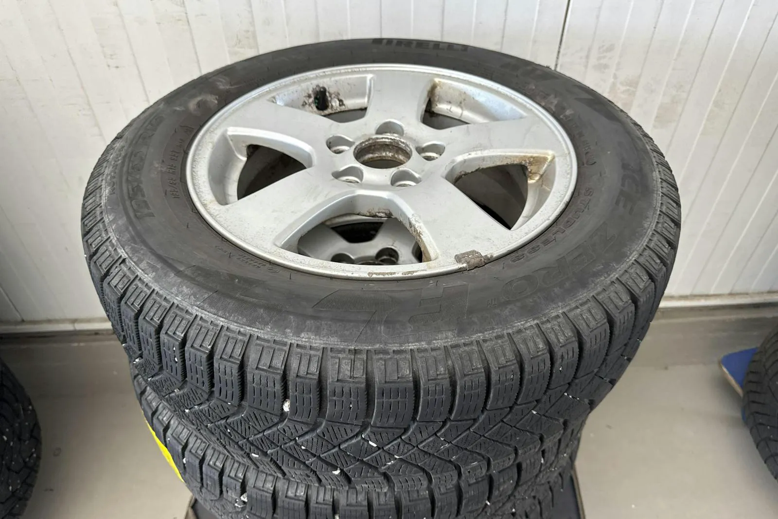 Vehicle image 11
