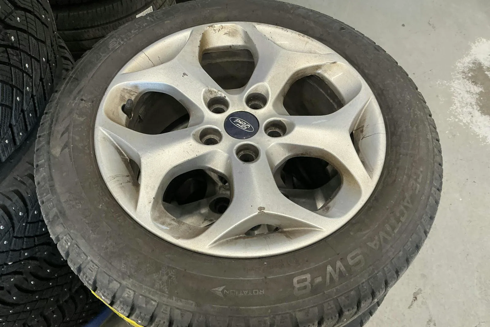 Vehicle image 11