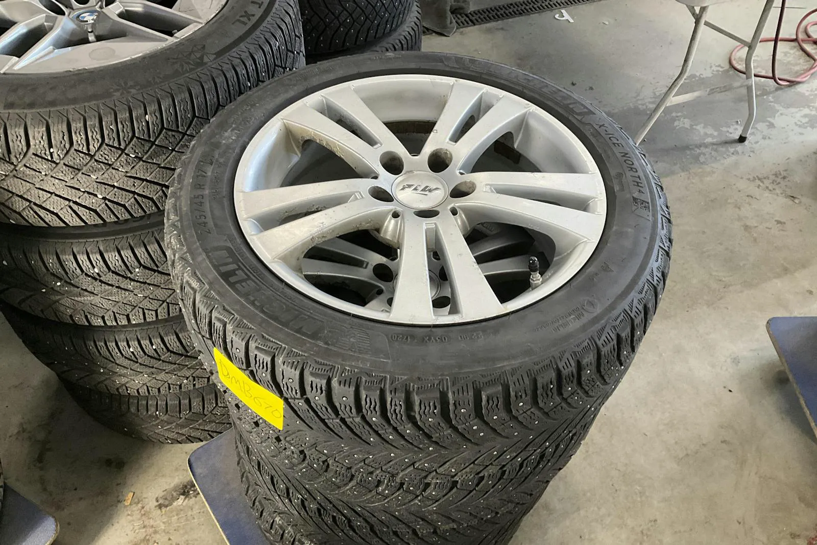 Vehicle image 20