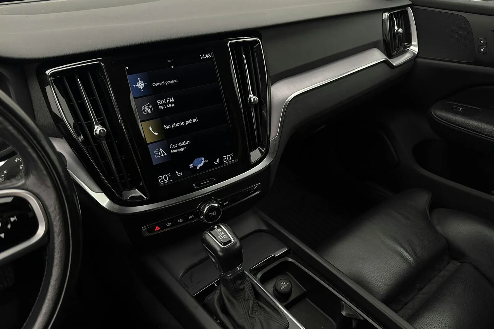 Vehicle image 14
