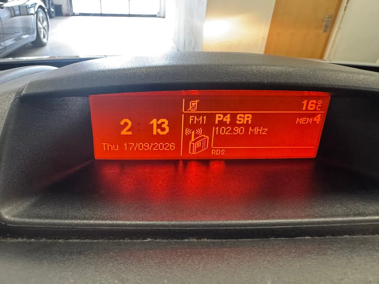 Vehicle image 20