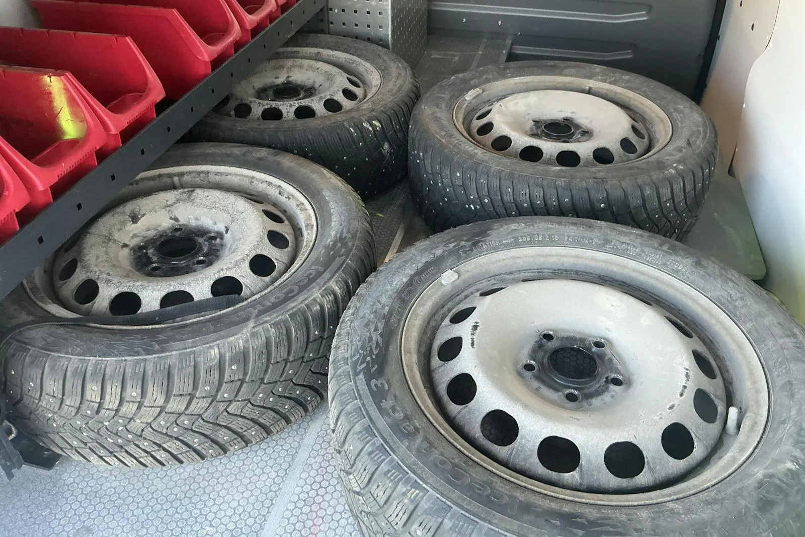 Vehicle image 17