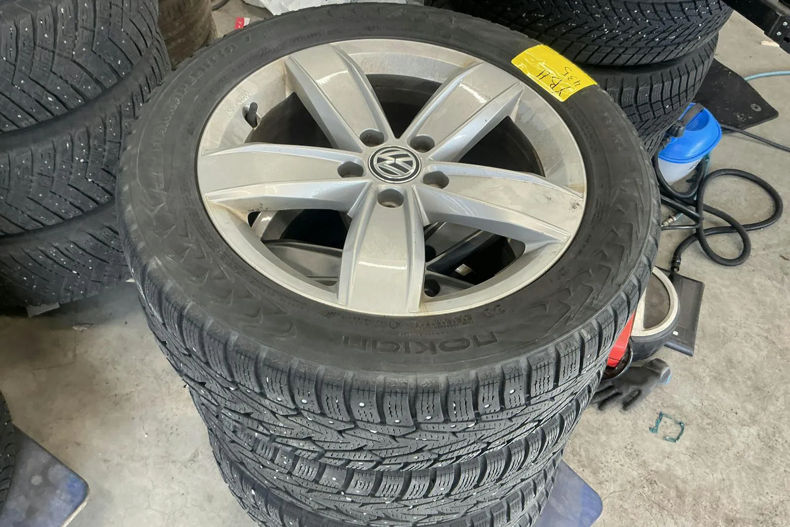 Vehicle image 19