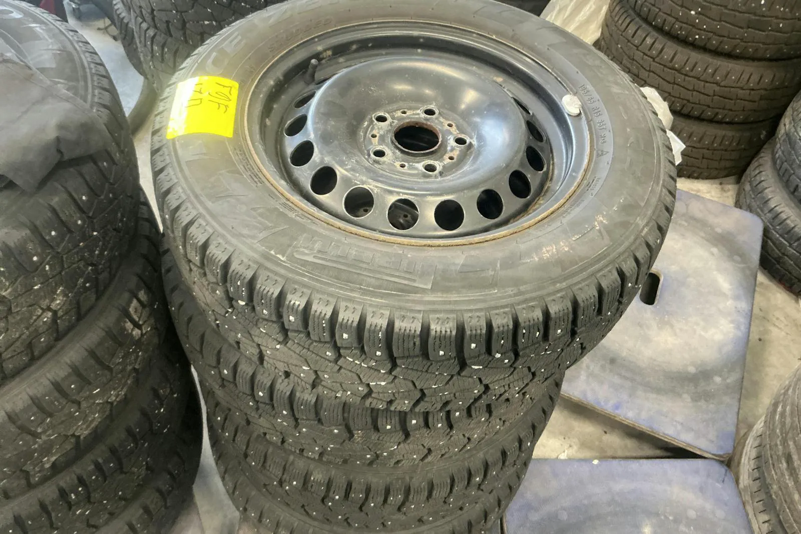 Vehicle image 13
