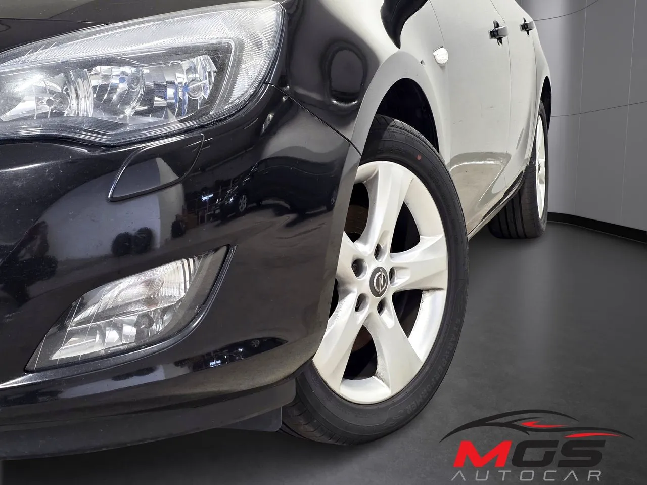 Vehicle image 7