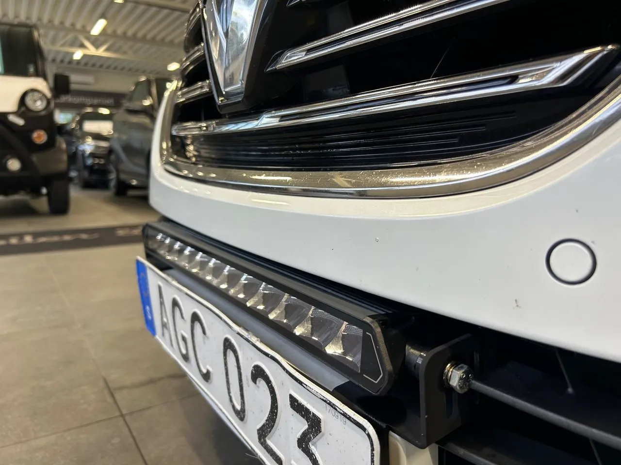 Vehicle image 23
