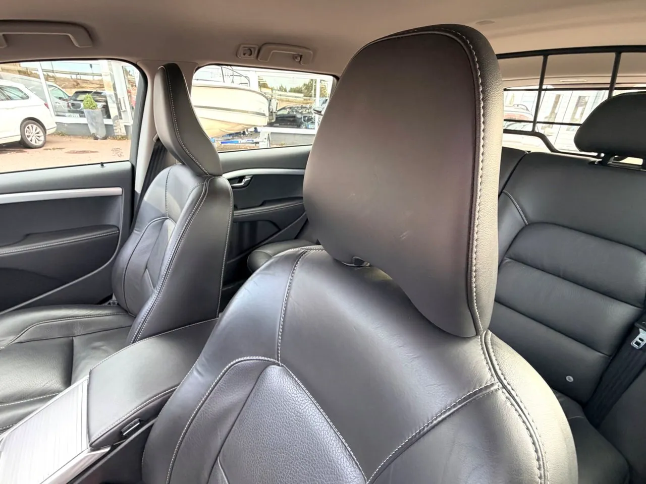 Vehicle image 24