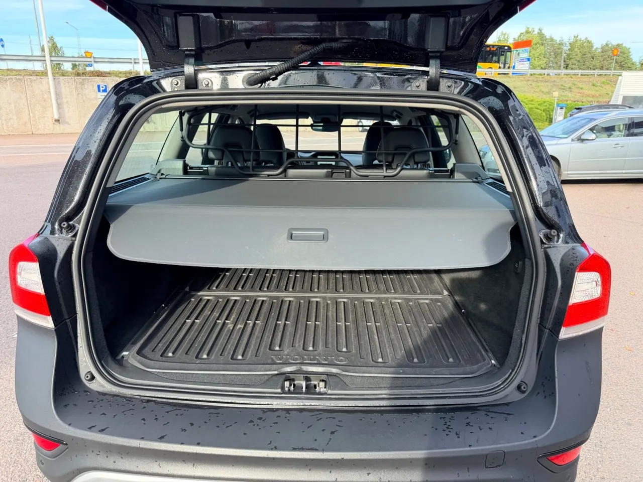 Vehicle image 21