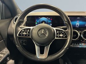 Mercedes GLA250 bild 9