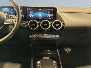 Mercedes GLA250 bild 11