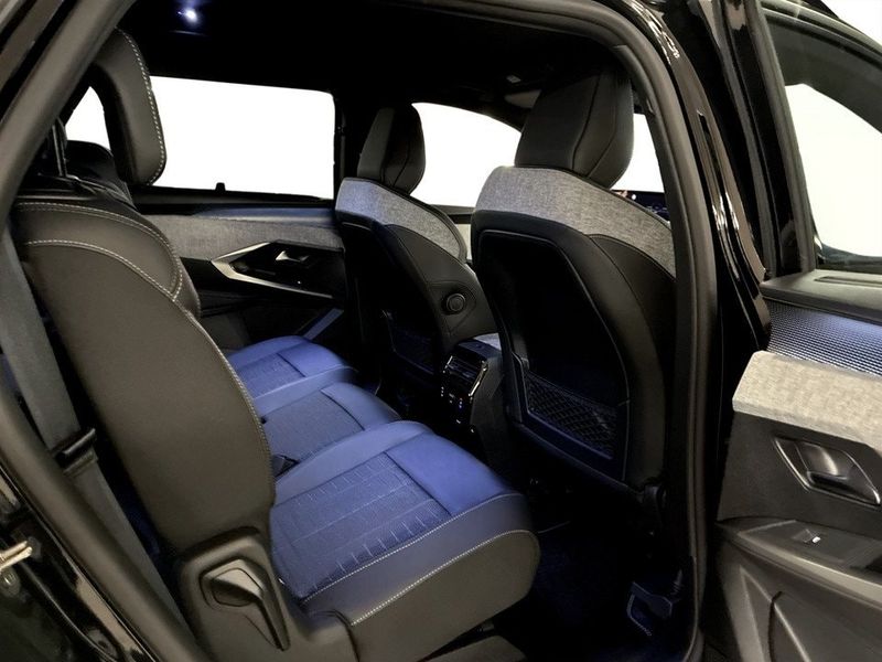 Peugeot e-5008 bild 12