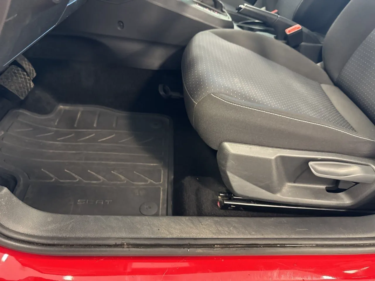 Vehicle image 14