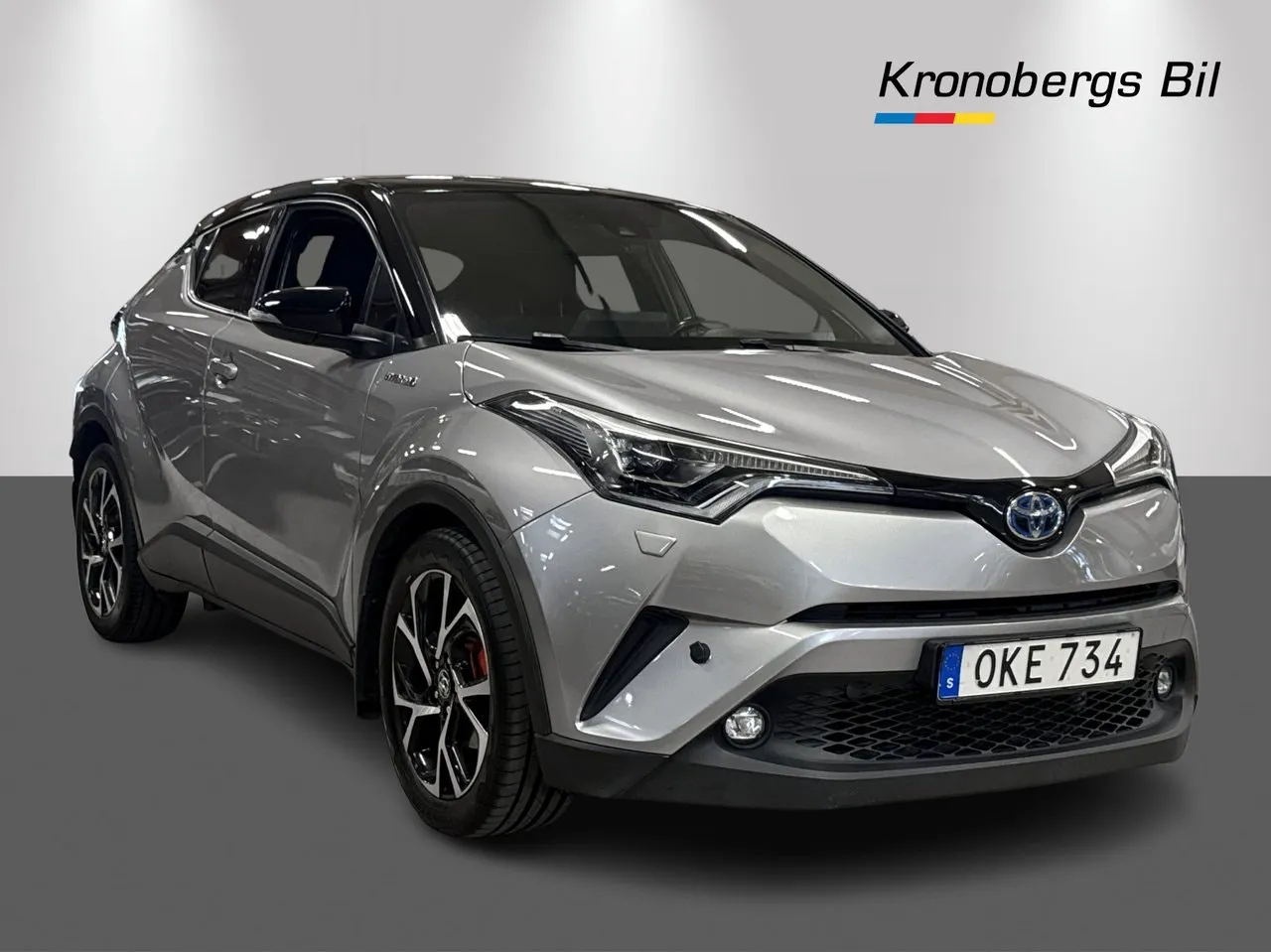 Vehicle image 2