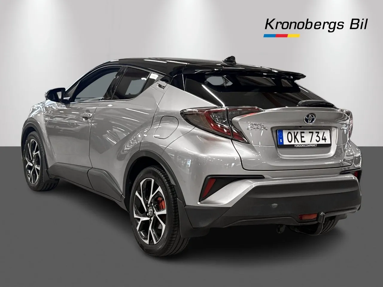 Vehicle image 5