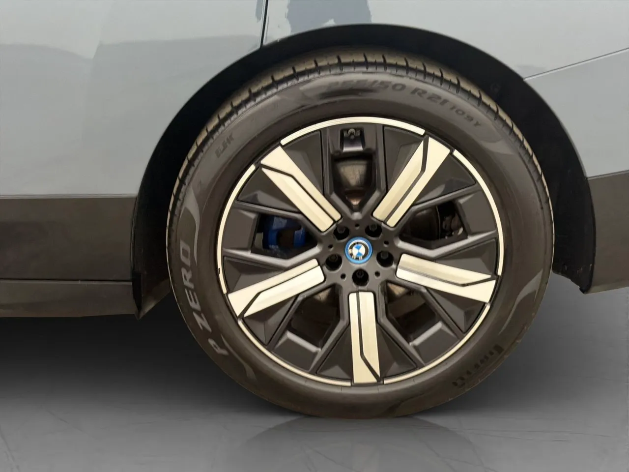 Vehicle image 36