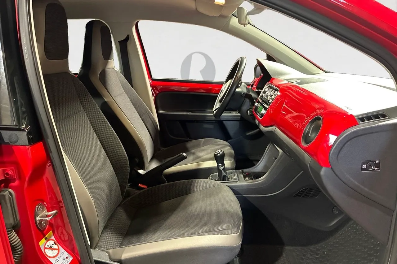 Vehicle image 14