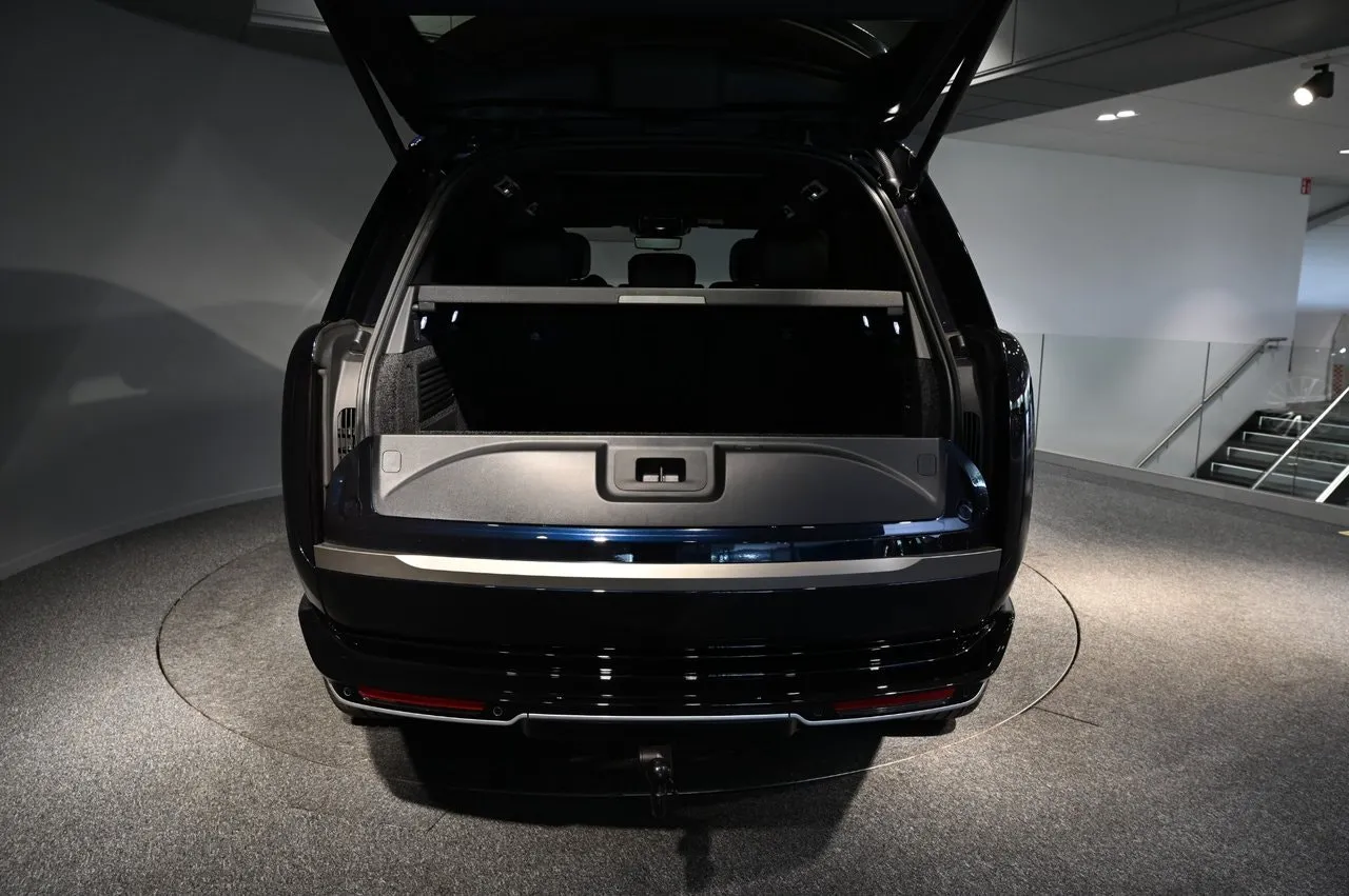 Vehicle image 20
