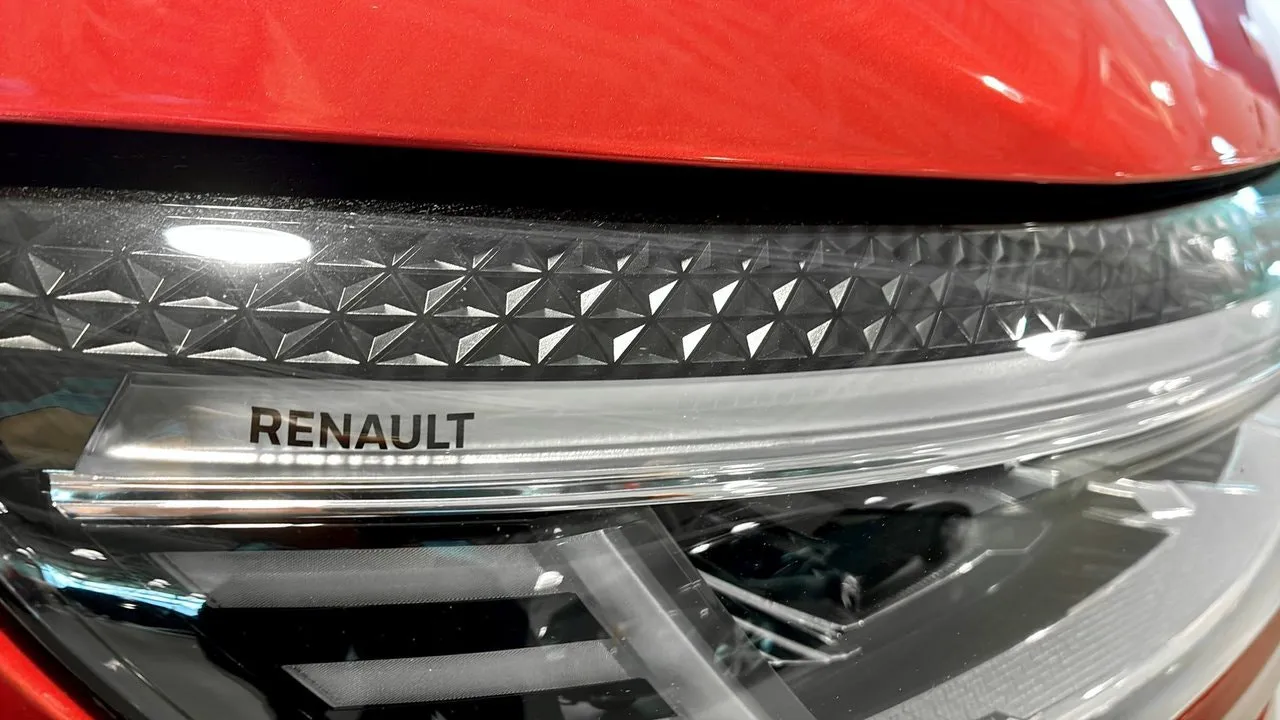 Vehicle image 20