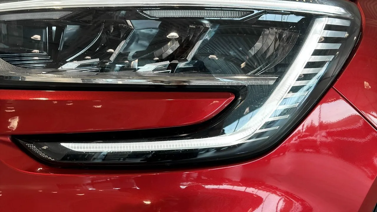 Vehicle image 20