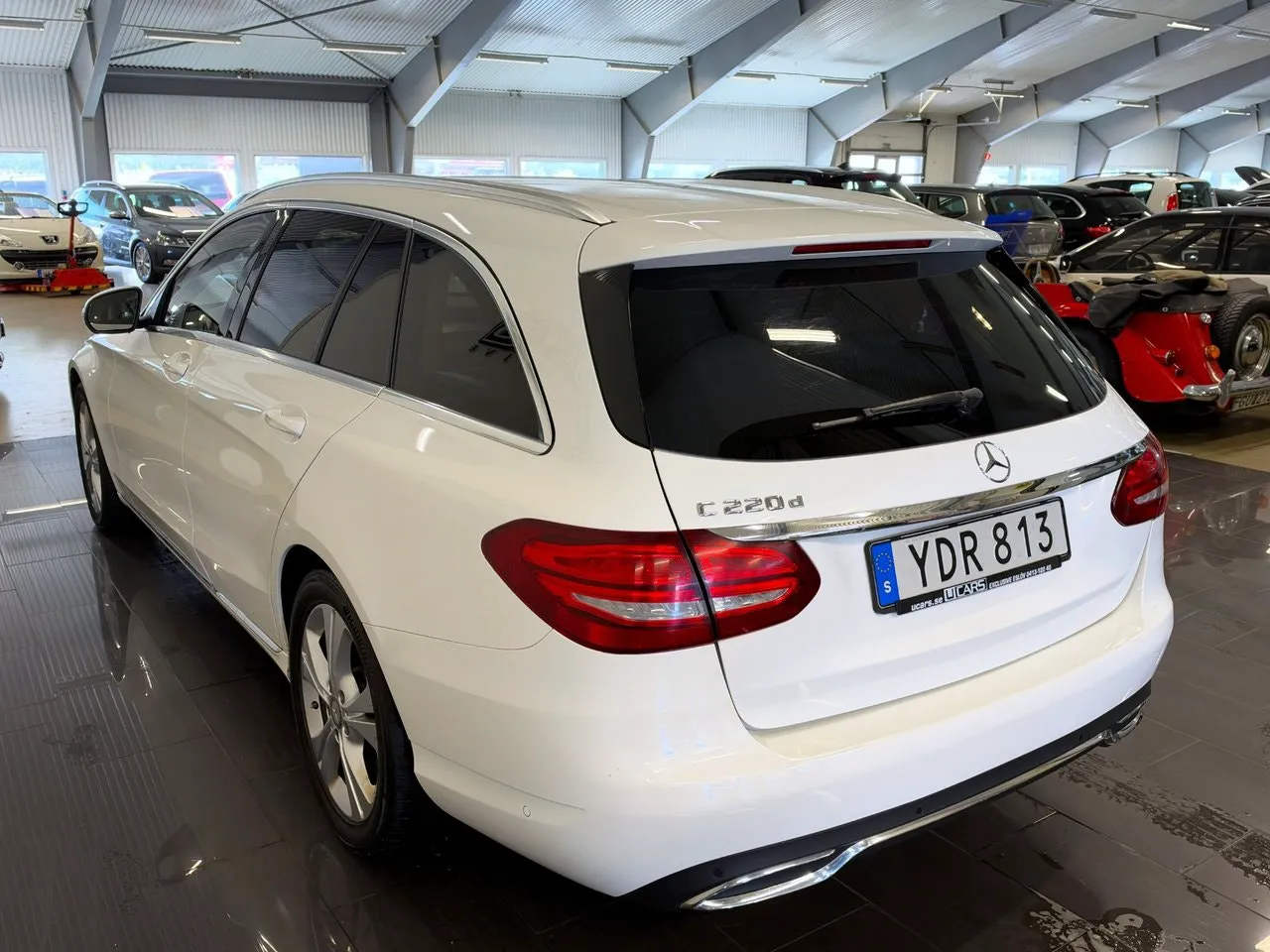 Vehicle image 5
