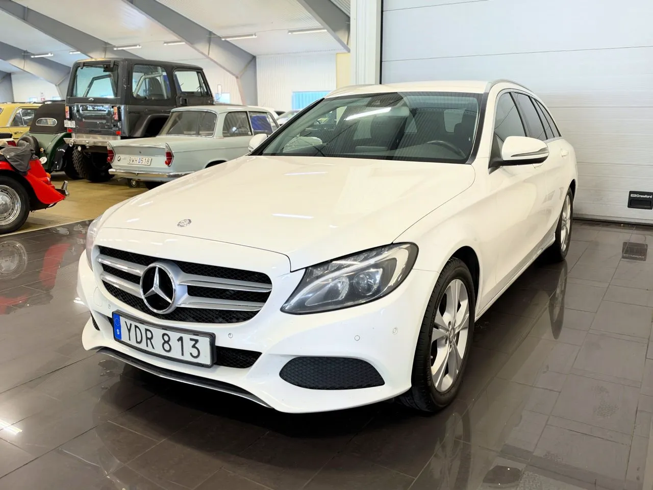 Vehicle image 6