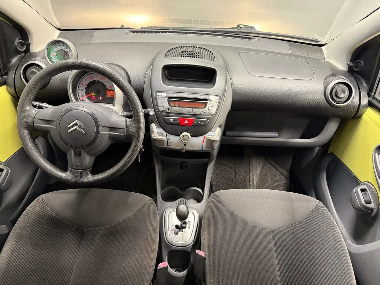 Vehicle image 11