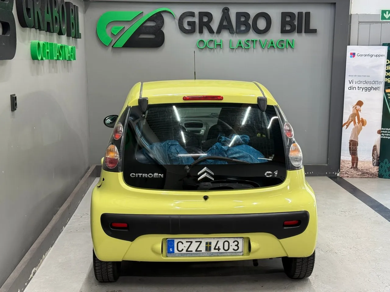 Vehicle image 6