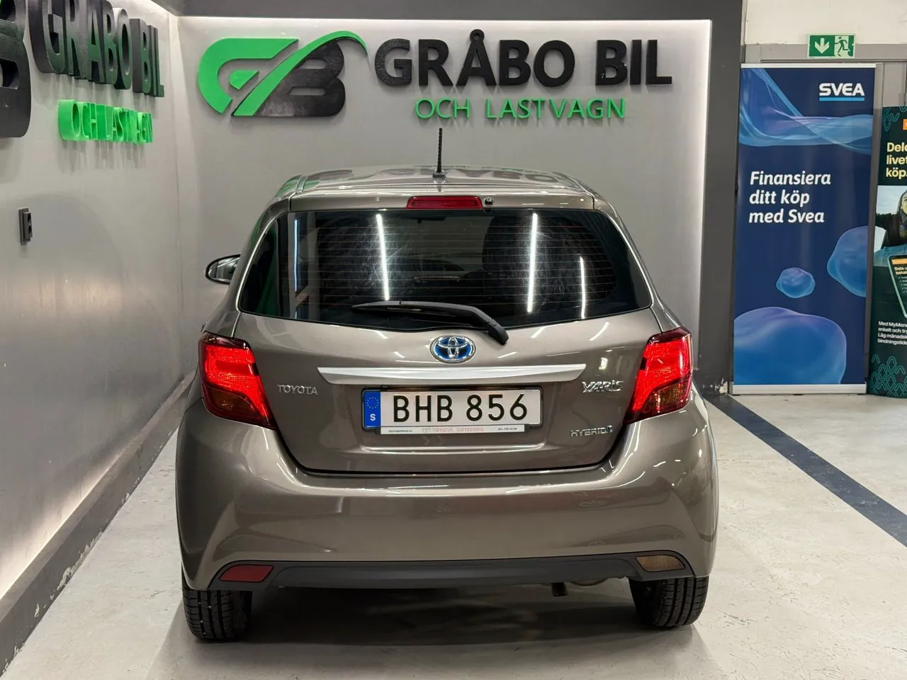 Vehicle image 7