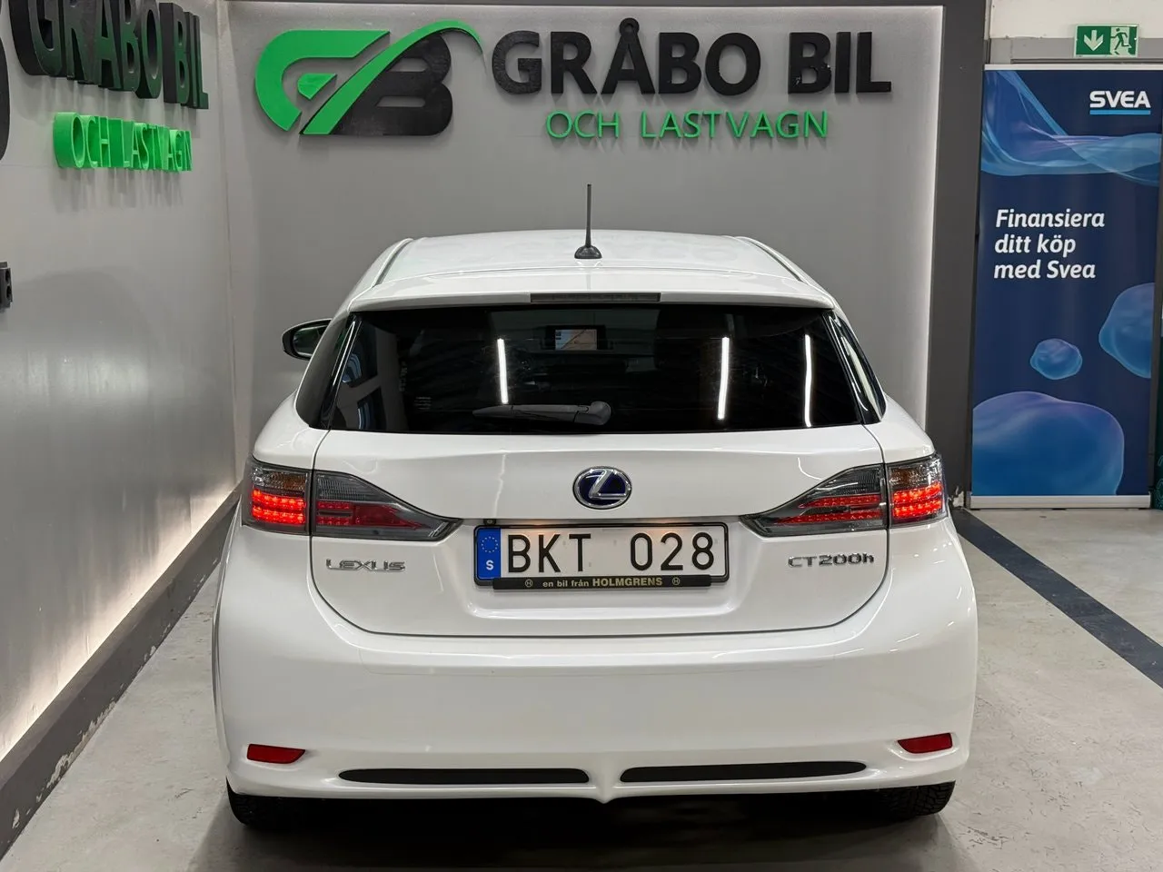 Vehicle image 7
