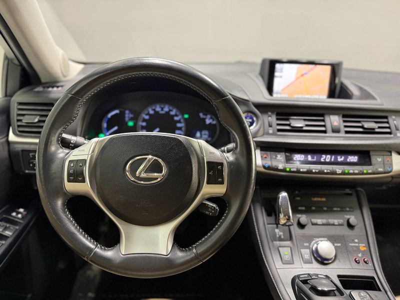 Lexus CT bild 16