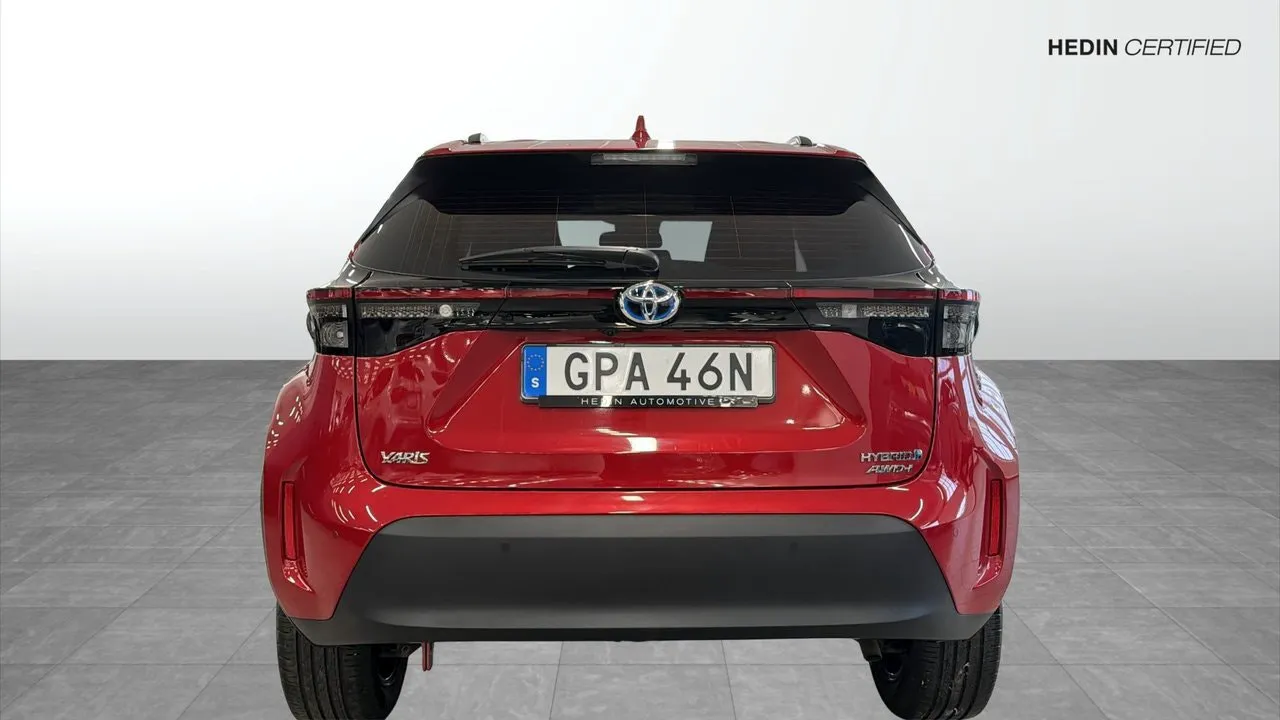 Vehicle image 5