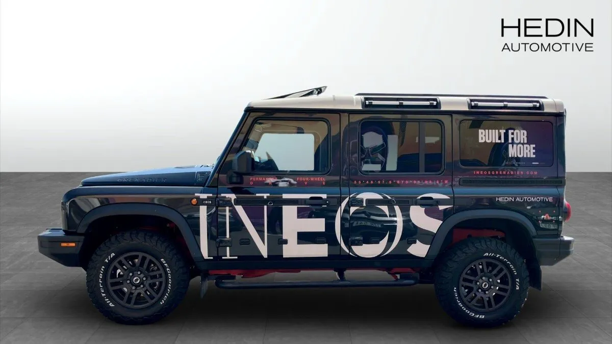 Vehicle image 5