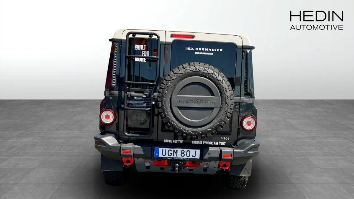 Vehicle image 6