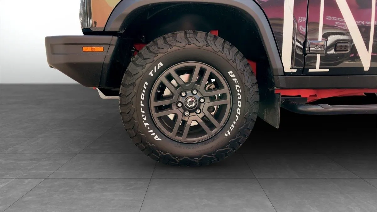 Vehicle image 8