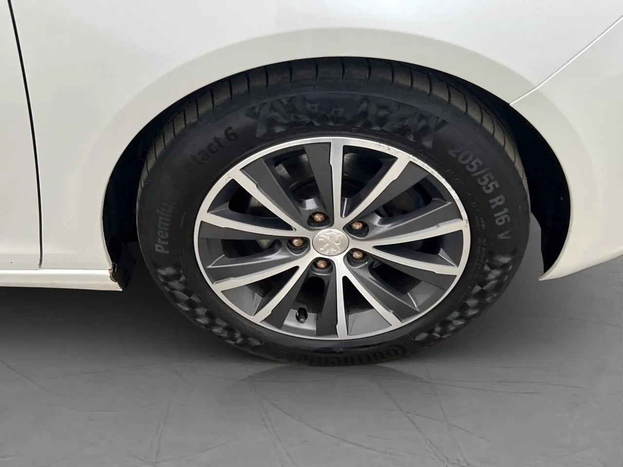 Vehicle image 31