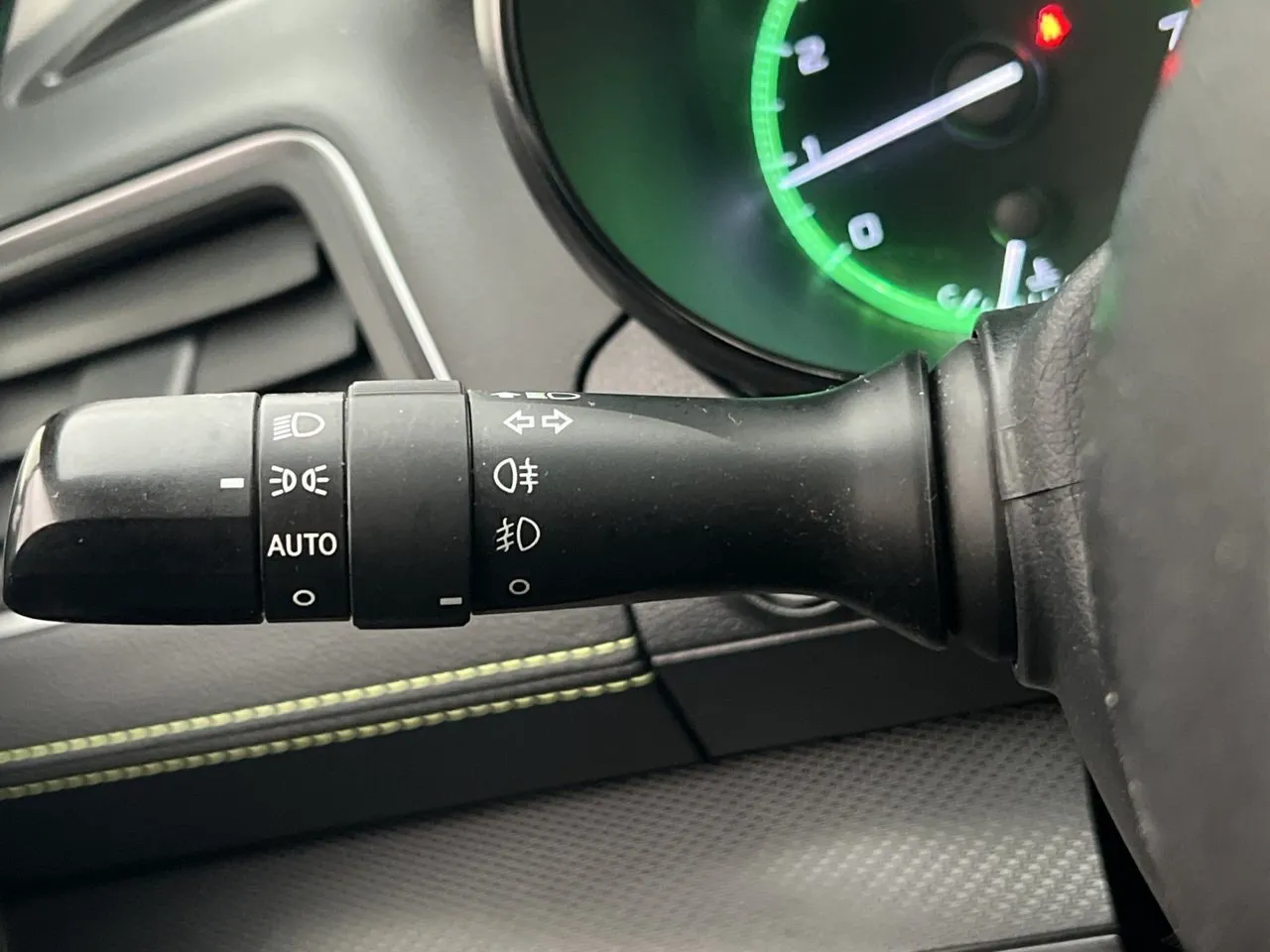 Vehicle image 27