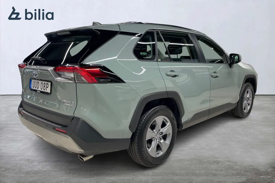 Vehicle image 18