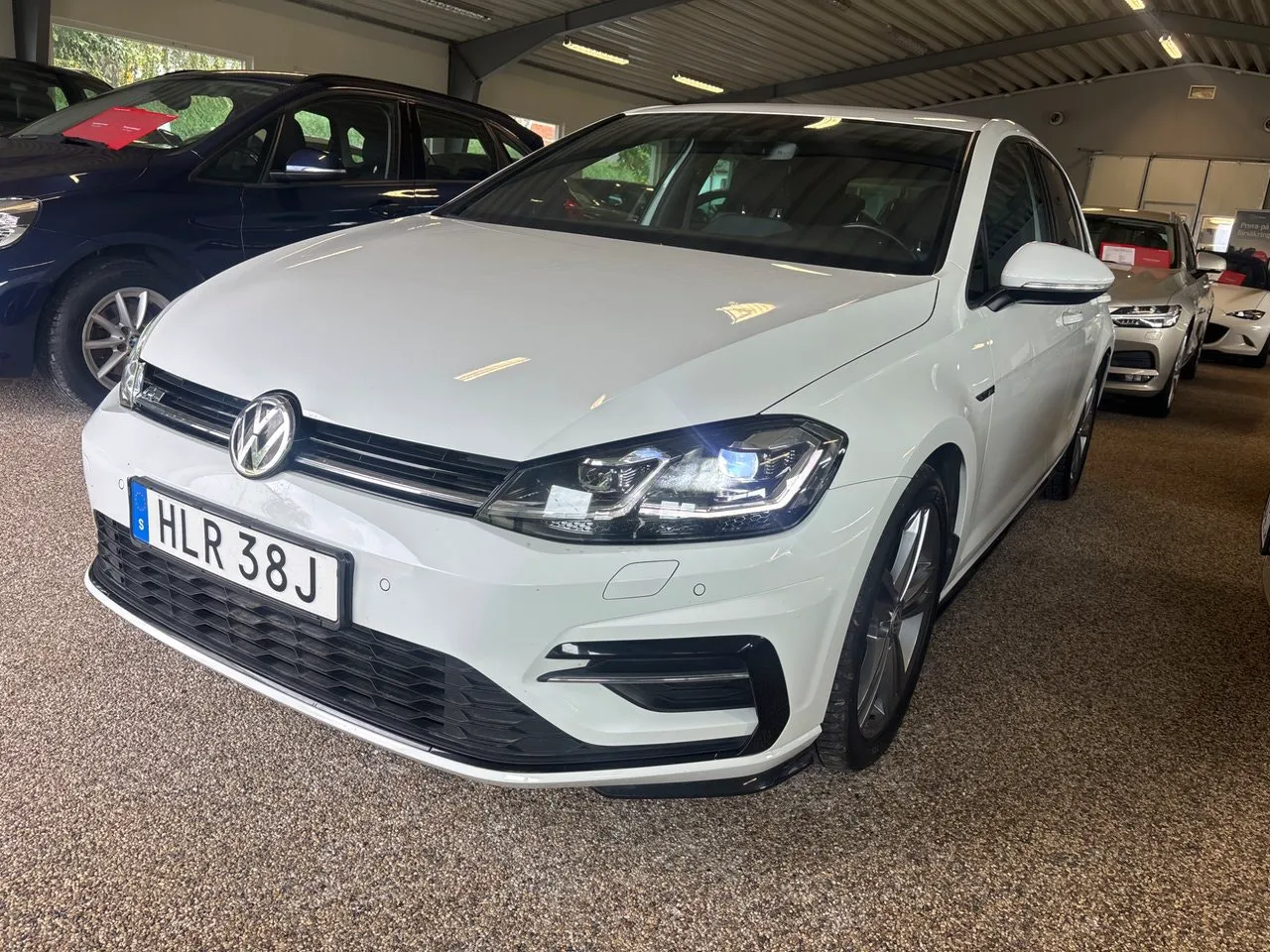 Vehicle image 6